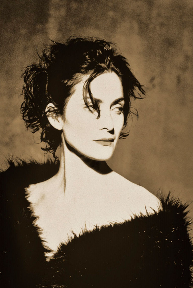 carrie-anne-moss-sepia-
